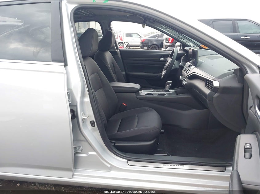 2025 Nissan Altima Sv Fwd