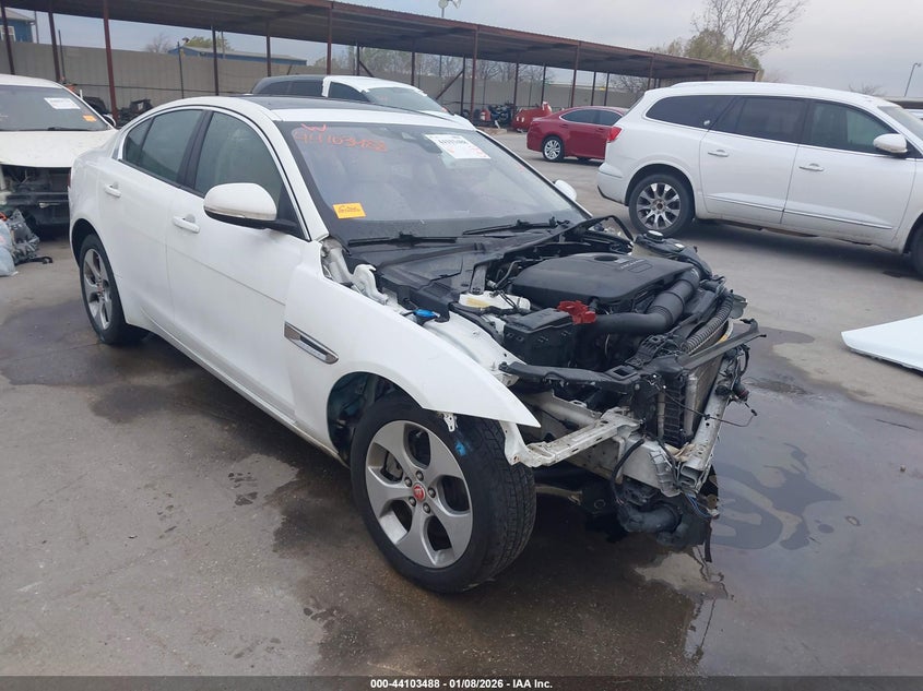 2017 JAGUAR XE 25T