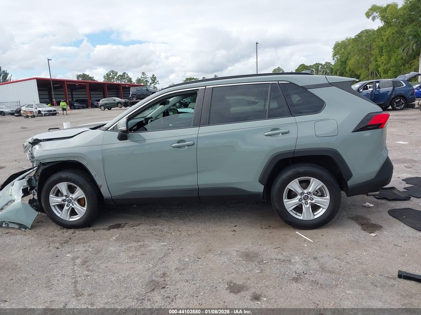 VIN 2T3W1RFV0KW052550 2019 TOYOTA RAV4 XLE