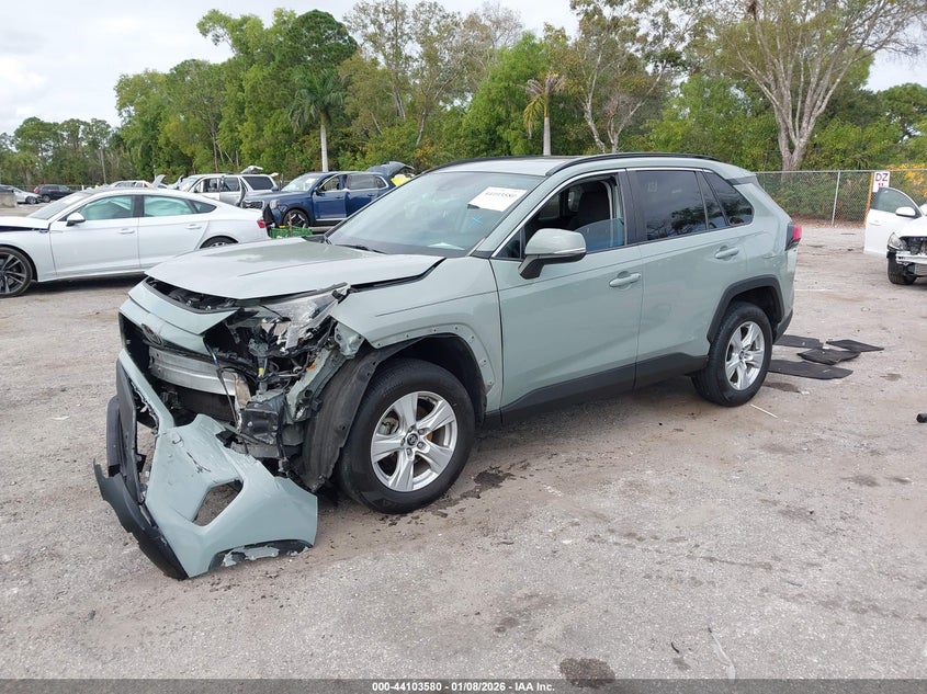 VIN 2T3W1RFV0KW052550 2019 TOYOTA RAV4 XLE