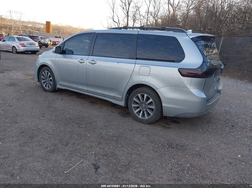 2020 Toyota Sienna Limited Premium