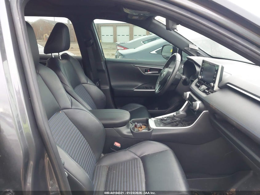 2020 Toyota Rav4 Hybrid Xse