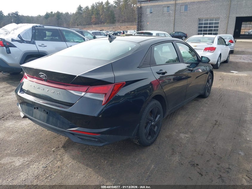 2022 Hyundai Elantra Sel