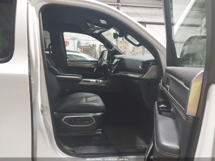 2025 Jeep Wagoneer - 1C4SJSBP3SS513407