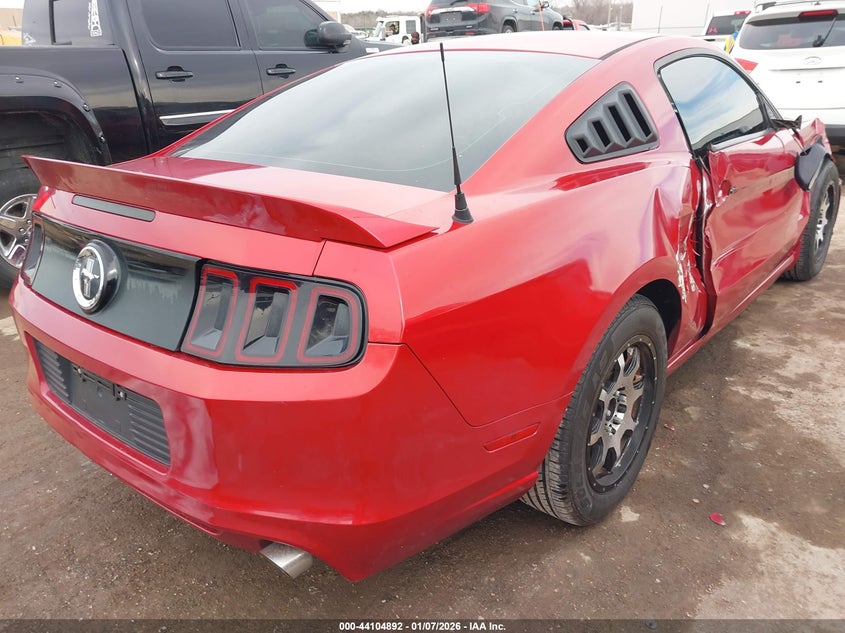 2013 Ford Mustang V6