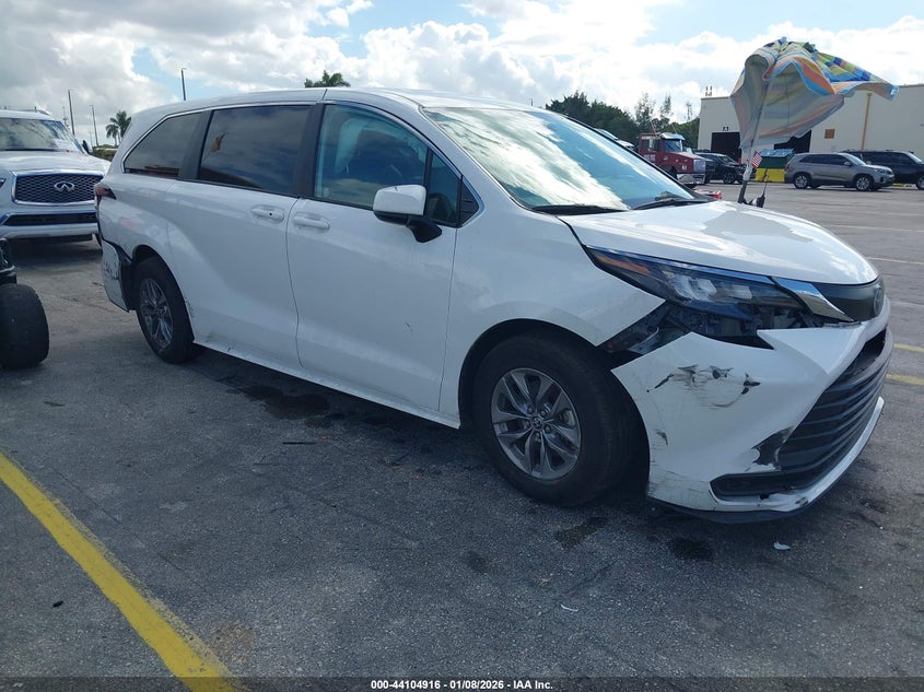 5TDKRKEC8SS225974 2025 Toyota Sienna Le auction photo 1