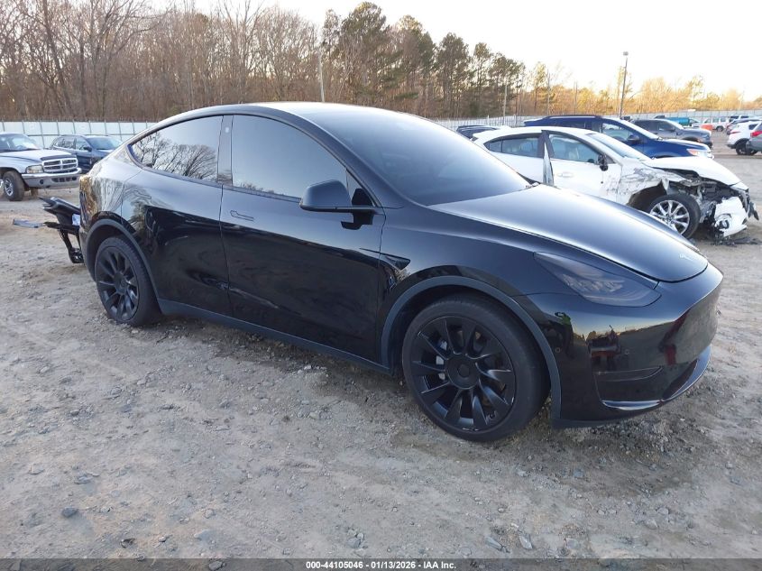 2022 Tesla Model Y Long Range Dual Motor All-Wheel Drive