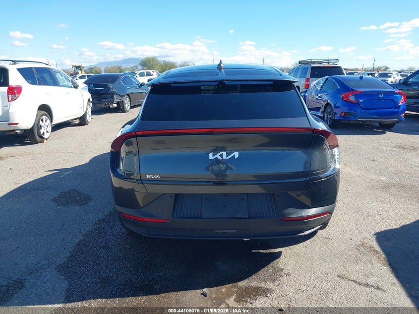VIN KNDC3DLC3R5172038 2024 KIA EV6 LIGHT LONG RANGE