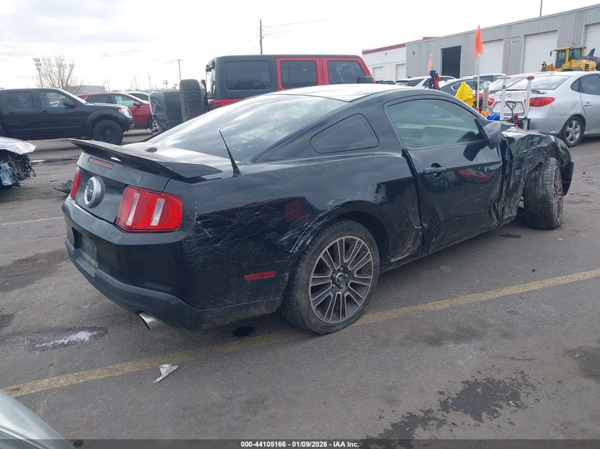 2010 FORD MUSTANG auction photo 4