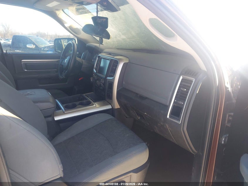 2015 RAM 1500 LONE STAR 5.7L V-8 VVT, 395HP