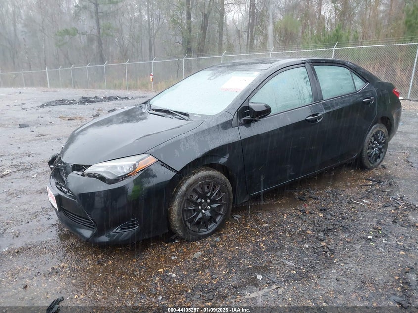 2017 Toyota Corolla Le 2T1BURHE7HC868290 photo #3