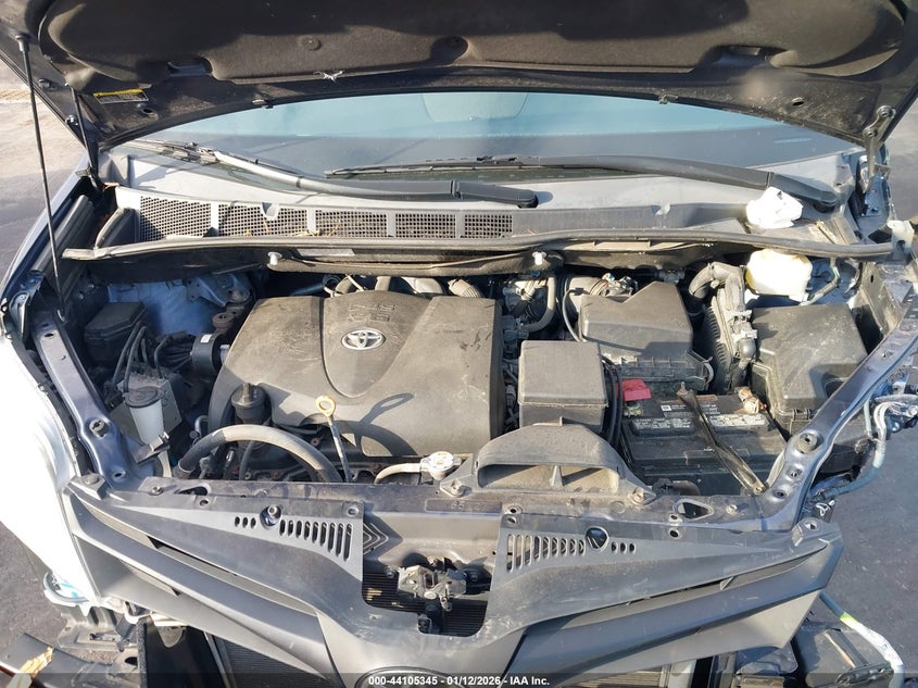 VIN 5TDZZ3DC6LS070476 2020 TOYOTA SIENNA L