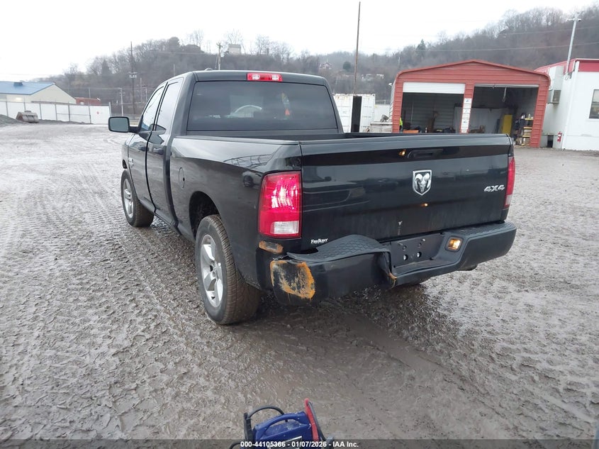 2019 Ram 1500 Classic Express 4X4 6'4 Box