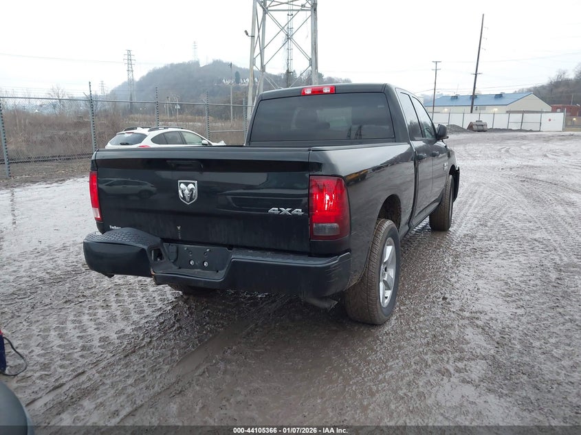 2019 Ram 1500 Classic Express 4X4 6'4 Box