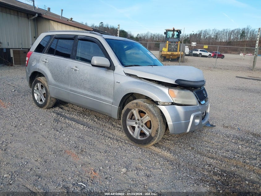 2006 Suzuki Grand Vitara Luxury