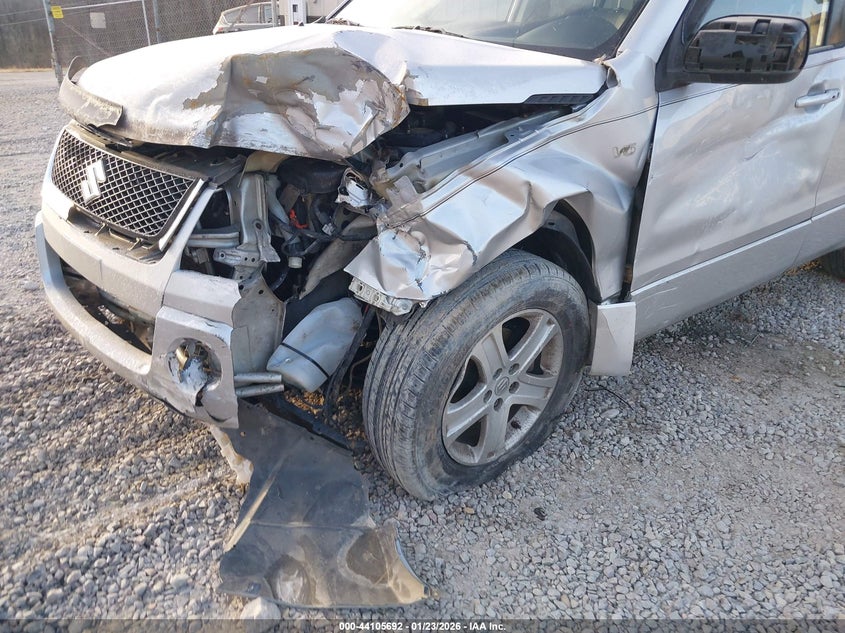 2006 Suzuki Grand Vitara Luxury VIN: JS3TD947564105794 Lot: 44105692