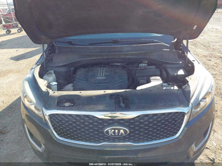 VIN 5XYPGDA59JG409279 2018 KIA SORENTO 3.3L LX