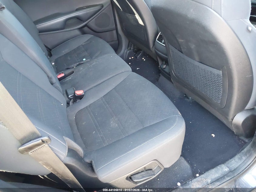 VIN 5XYPGDA59JG409279 2018 KIA SORENTO 3.3L LX