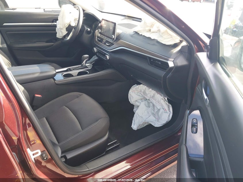 2023 Nissan Altima Sv Fwd