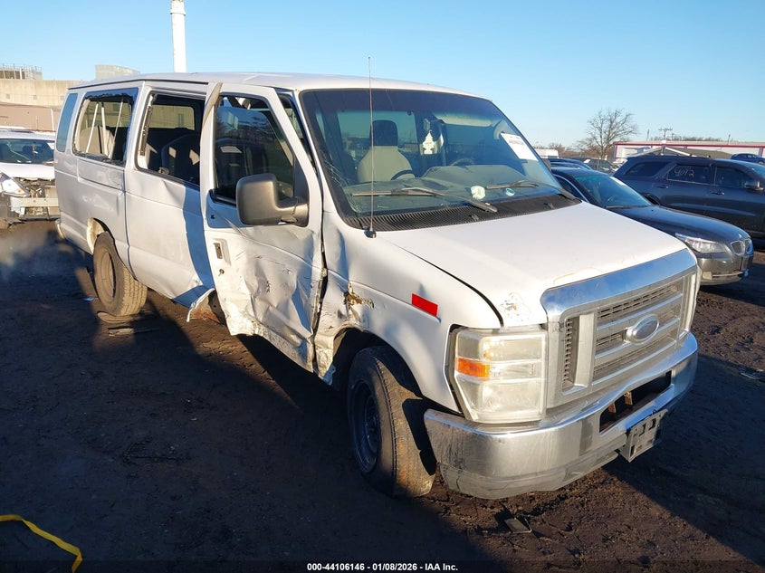 FORD E-350 XLT