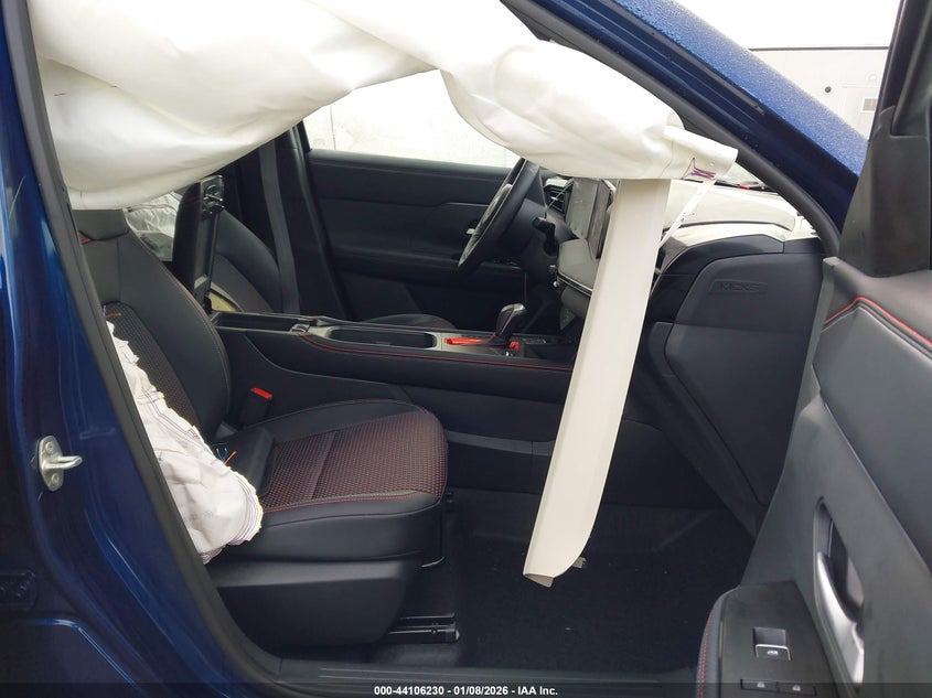 2025 Nissan Kicks Sr Intelligent Awd