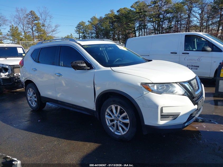 2017 Nissan Rogue Sv