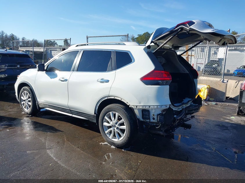 2017 Nissan Rogue Sv