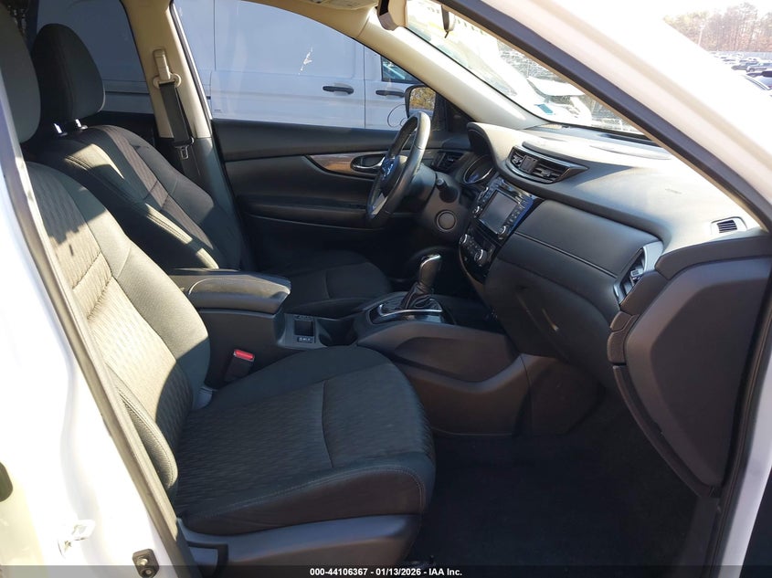 2017 Nissan Rogue Sv