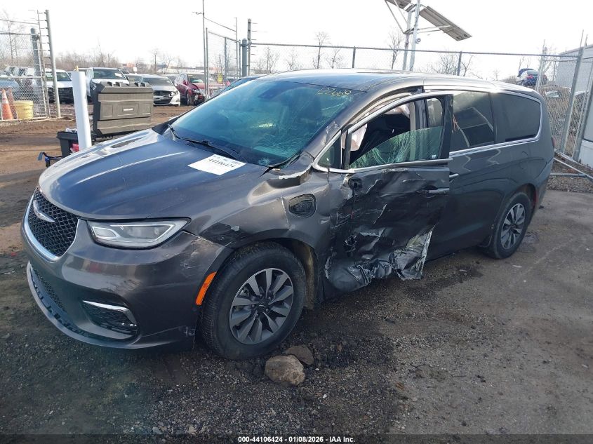 2022 Chrysler Pacifica Hybrid Touring L