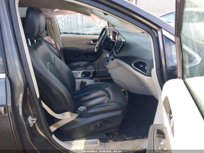 2022 Chrysler Pacifica Hybrid Touring L