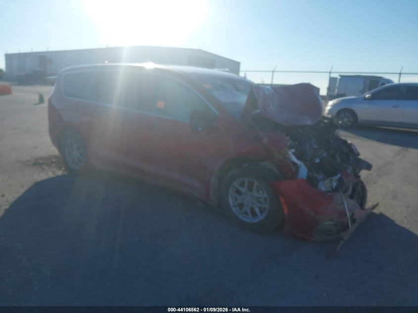 2025 Chrysler Pacifica Select