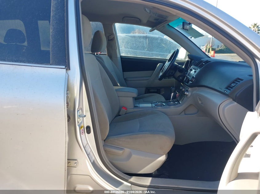 2013 Toyota Highlander Base Plus V6