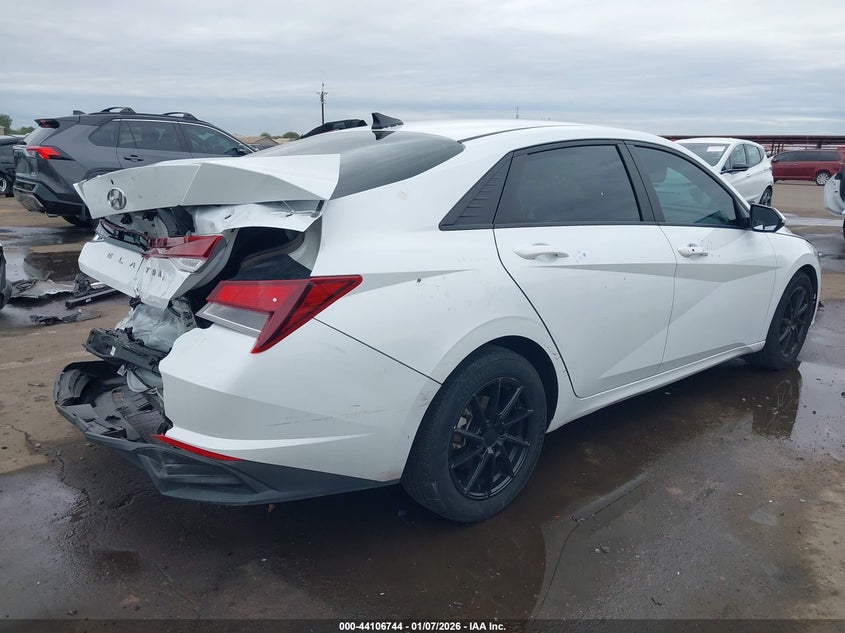 2021 Hyundai Elantra Sel