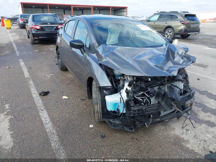 2025 Nissan Versa 1.6 S