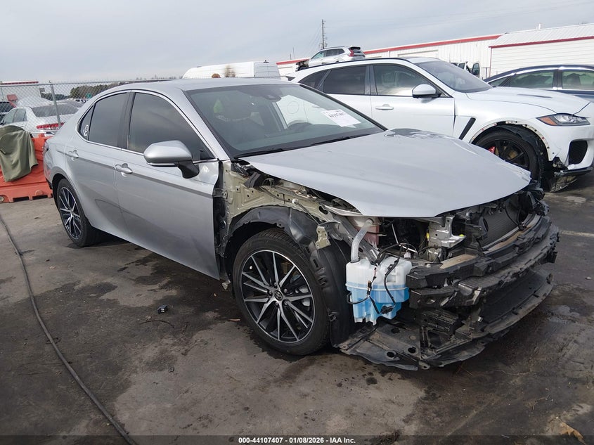 TOYOTA CAMRY SE 2022