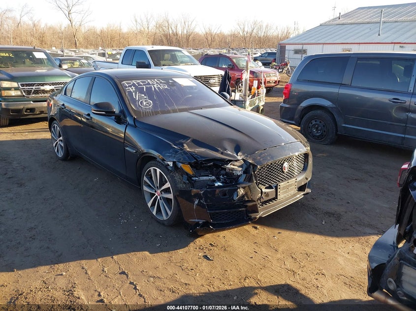 2018 Jaguar Xe 30T Prestige