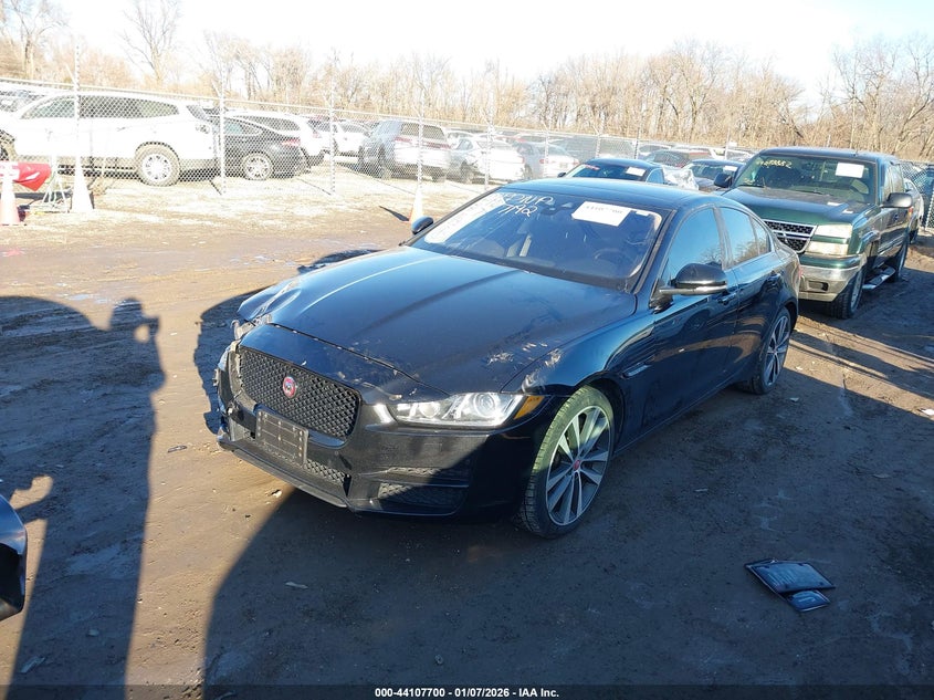 2018 Jaguar Xe 30T Prestige