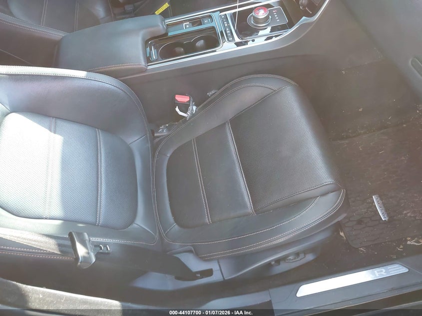 2018 Jaguar Xe 30T Prestige