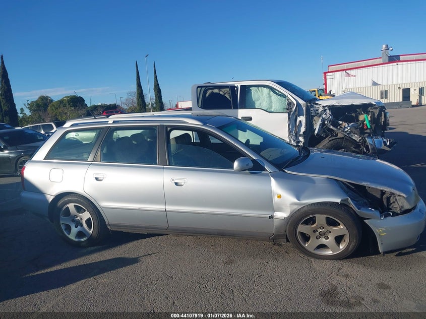 1998 Audi A4 Avant VIN: WAUFD68D2WA090888 Lot: 44107919