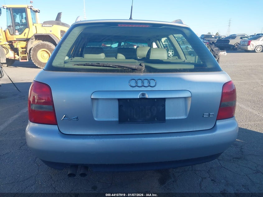 1998 Audi A4 Avant VIN: WAUFD68D2WA090888 Lot: 44107919