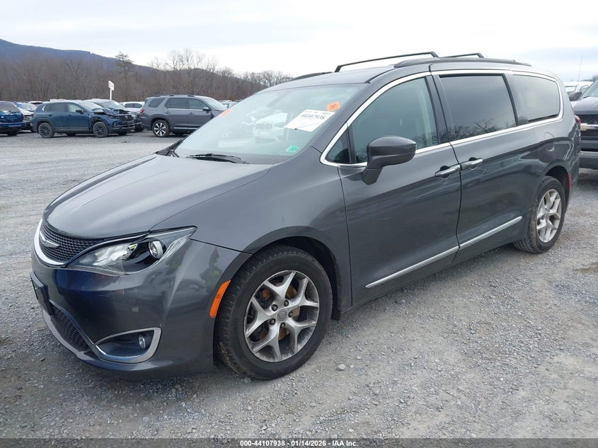 2017 Chrysler Pacifica Touring-L