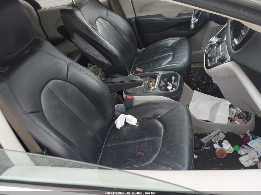 2017 Chrysler Pacifica Touring-L