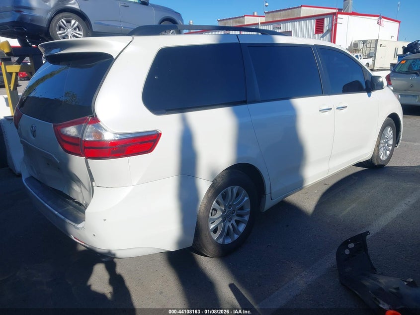 2015 Toyota Sienna Xle 8 Passenger