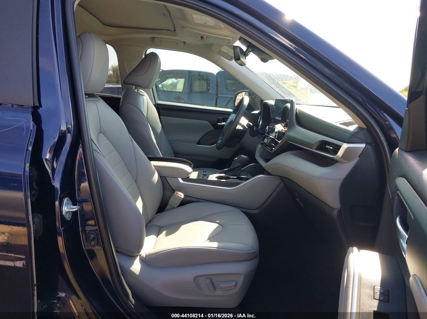 2024 Toyota Highlander Xle