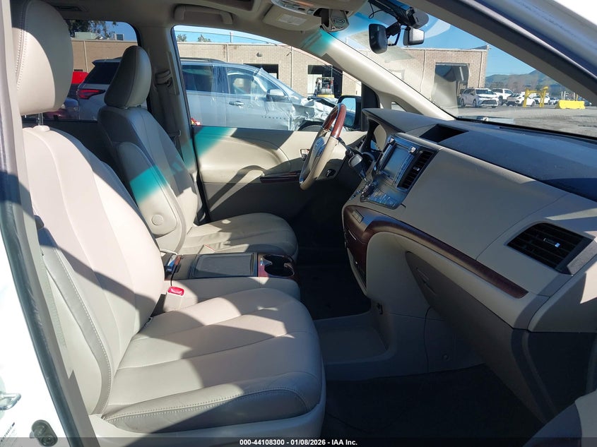 2014 Toyota Sienna Limited 7 Passenger