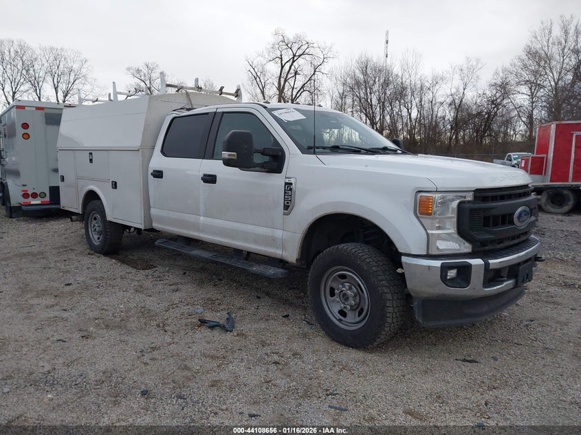2022 FORD F-350 CHASSIS XL