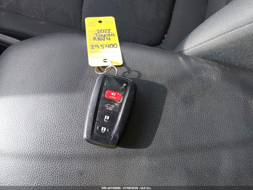 VIN 2T3P1RFV0NW295400 2022 TOYOTA RAV4 XLE