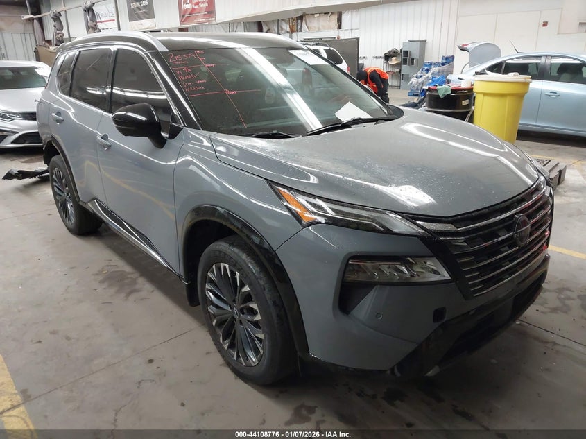 NISSAN ROGUE PLATINUM FWD 2025