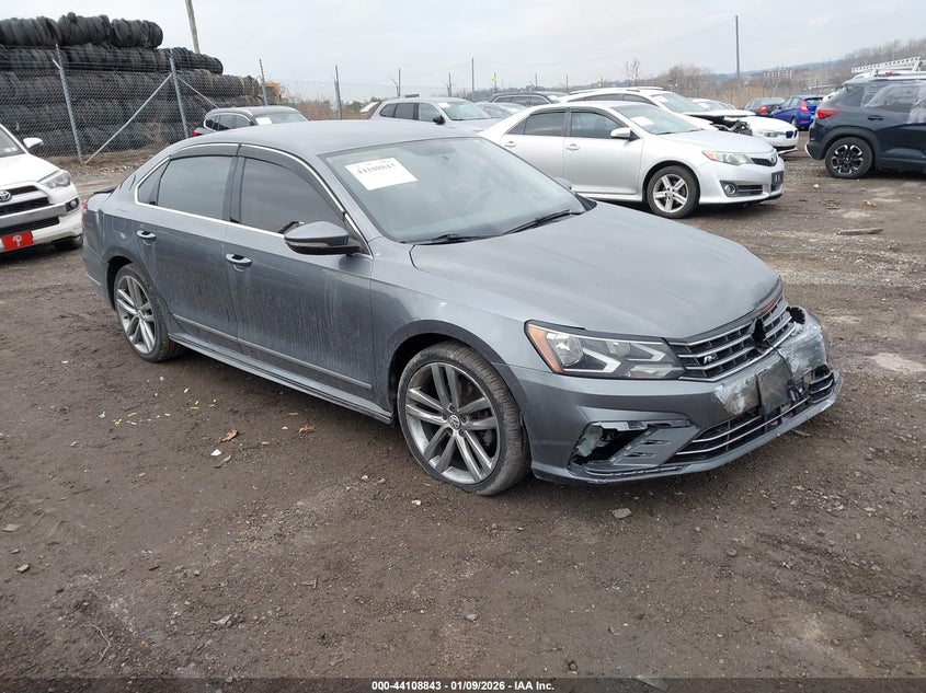 2017 Volkswagen Passat 1.8T R-Line