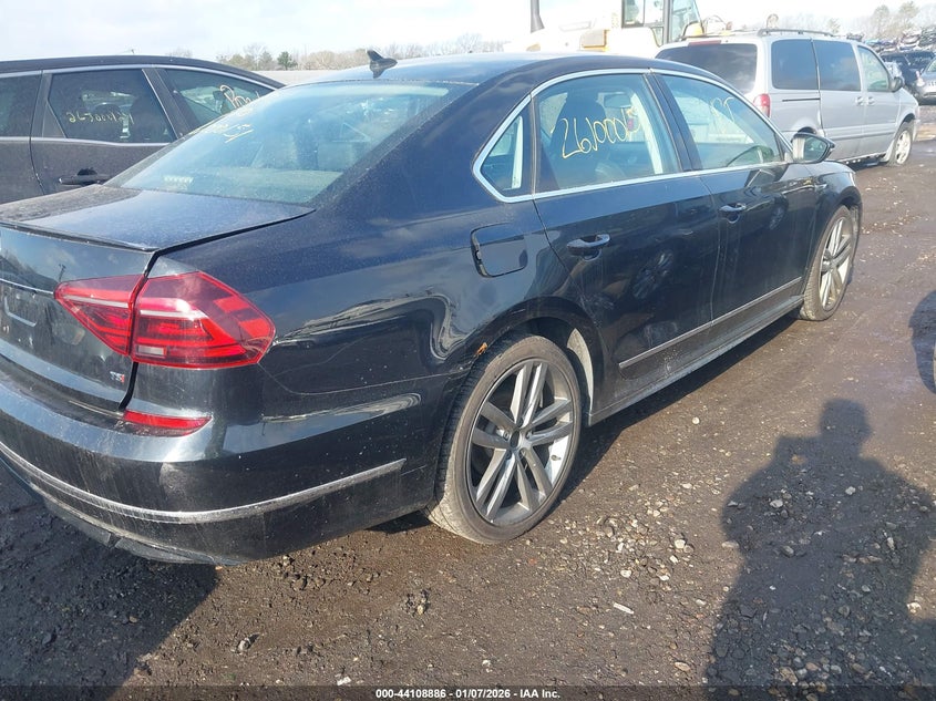 2017 Volkswagen Passat 1.8T R-Line